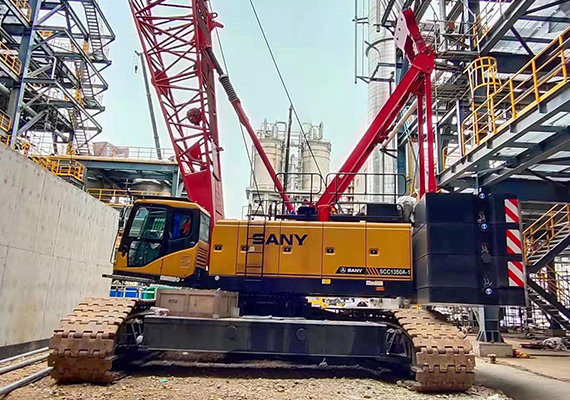 135吨履带吊张靖皋长江大桥施工中国铁建A标段